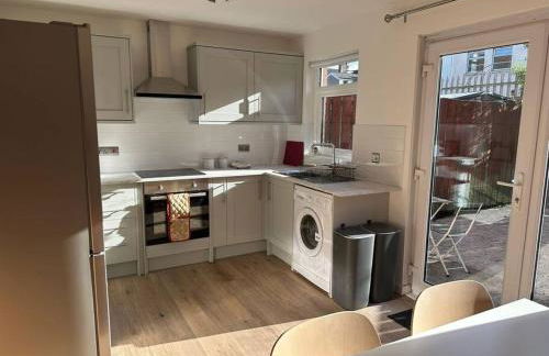 Revamped Holywood town centre house - Foto 8