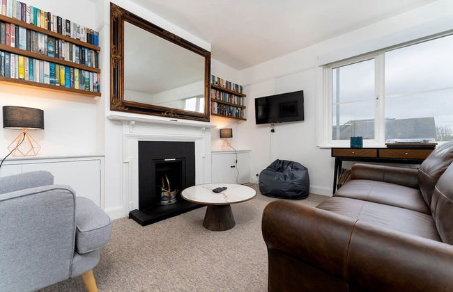 Host Stay Preston Park Apartment - Photo 1