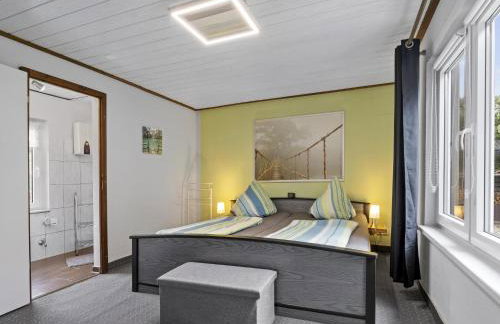 Nelsen mit Ruderboot auf Wassergrundstück - Photo 16