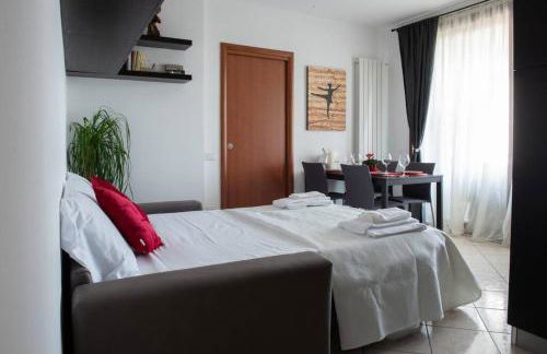 Bella Ciao Airport Apartment - Photo 1