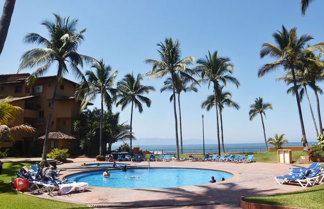 Villa Facing the Beach in a Large Terrace 7 Pools, Tennis Courts, 247 Security - Foto 25