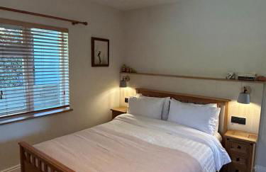 Fresh Modern Home, Stunning Views, Great Location - Foto 13