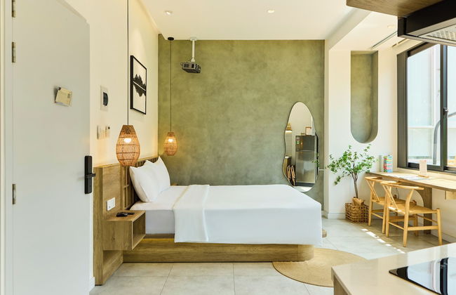 KIN WANDER TAN PHONG, THE MOONAGE - Foto 21