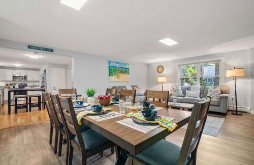 Relaxing Retreat just Minutes to Beach - Foto 11