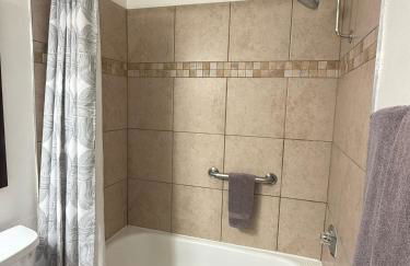 Hollywood Blvd Studio FREE DESIGNATED PARKING & WIFI - Foto 15