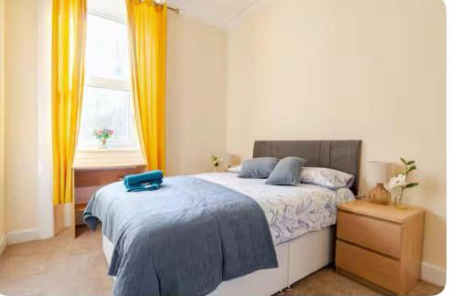 3 Bed Central Apartment - Pet Friendly & Parking - Foto 17