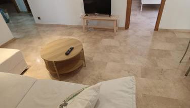 First Floor Casa Privee - Two bed Beach Terrace & Balconies - Foto 5