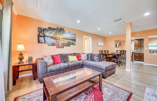 Covered Deck, Large Yard! Pet-Friendly Jax Escape! - Foto 1