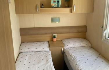 Holiday home in Furzehill - Photo 6