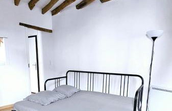 Cosy studio, proche HEC et gare - Foto 15