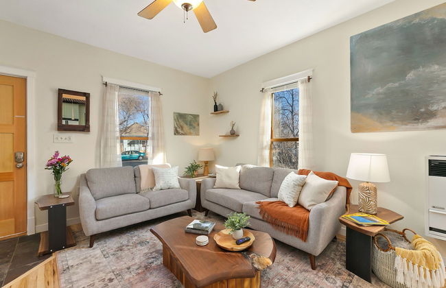 Lavish Retreat in Old Town - Walk Everywhere! - Foto 12