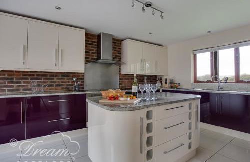 Baytree Lodge - Photo 5