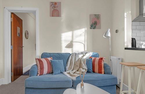 Designer 1-Bed Flat, 1-Min to Tube, Fast Central London Access - Foto 1