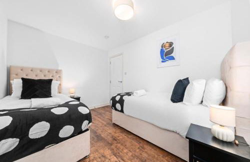 Urban Elegance - Spacious 5-Bed Home in Glasgow - Foto 48