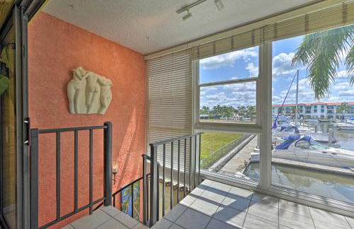 Relaxing Waterfront 2-Story Retreat with Pool Access - Foto 9