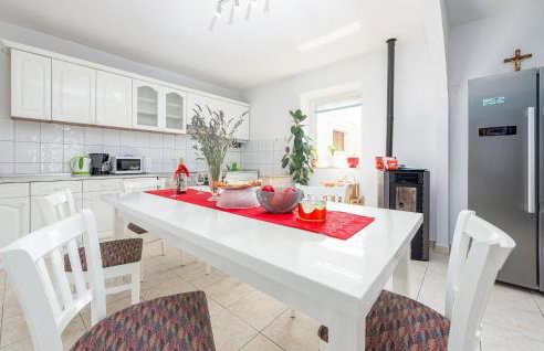 4 Bedroom Gorgeous Home In Lisicic - Foto 28