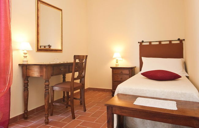 Il Borgo sul Lago - Photo 2