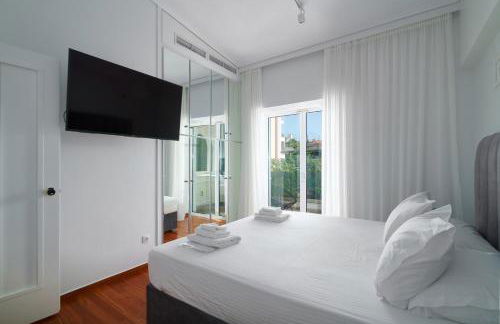 Luxury Villa with Pool, BBQ & Garden in Vouliagmeni - Foto 18