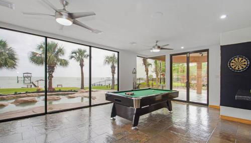 Bay Breeze Estate - Heated Pools, Private Pier & Walk to the Kemah Boardwalk - Foto 5, Garden