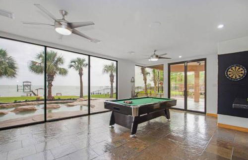 Bay Breeze Estate - Heated Pools, Private Pier & Walk to the Kemah Boardwalk - Foto 5