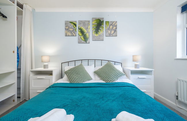 Crawley Pet Friendly 1-Bedroom Apartment - Foto 3