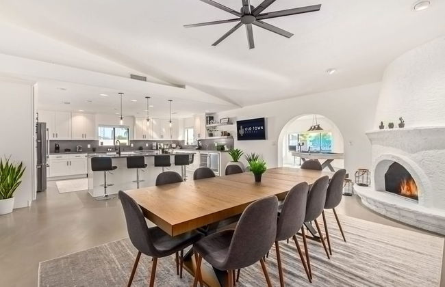 5BR Resort-style Oasis 2 Primary s Cabana Gameroom - Photo 2