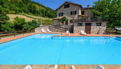 Lovely Apartment In Montemonaco - Foto 1