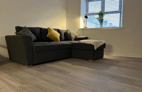 The Coach House 2 - Bedroom Apartment Sleeps 5 - Photo 6