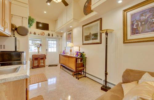 Cozy and Convenient Elmont Retreat with Patio! - Foto 11