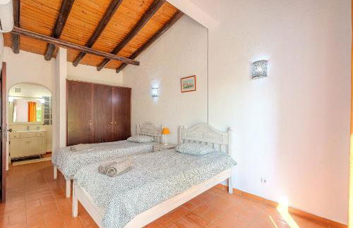 Villa Amendoeira-POOL HEATED - By Algarkasa - Foto 38