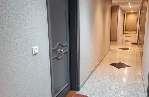 T2 Paris Disneyland Jardin Parking - Foto 3