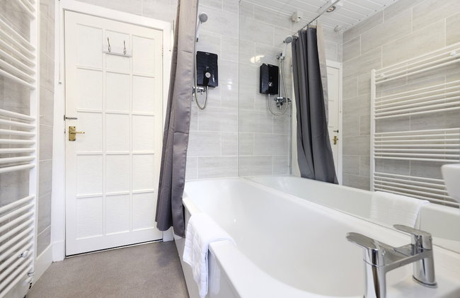 JOIVY Beautiful 2-Br Mews Home, Near Princes Street - Foto 27