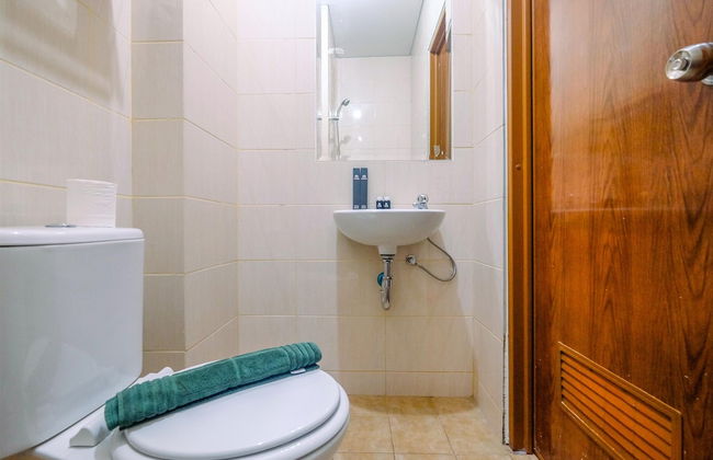 Compact and Relaxing Studio at Dave Apartment - Photo 17