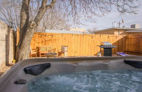 Grandma's Old Town Adobe House! Private Hot Tub-Close to Old Town-Pet Friendly-No Pet Fee! - Foto 45