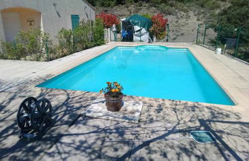 Spacieuse villa à Saint-Jean-du-Pin avec piscine privée - Foto 54