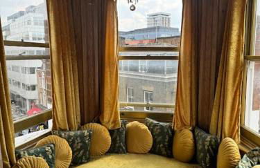 The Turret - Photo 5