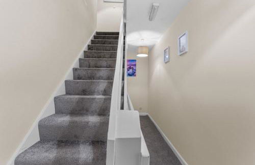 Kingston 5 Bed 2 Bath Contractors Close to Station - Foto 13