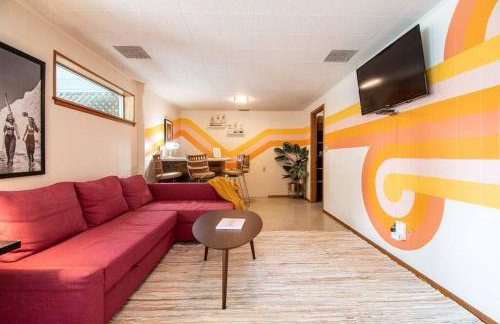 Basement Apartment w/ Hot Tub & Bombshelter! - Foto 30