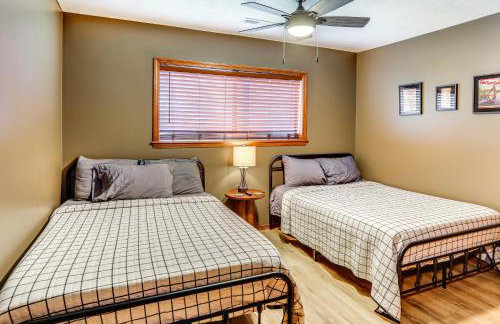 Steps to White River Cabin Retreat with Dock Access - Foto 11