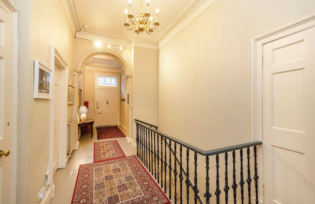 JOIVY Chic and Spacious House at the Heart of the City - Foto 29