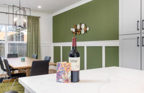 Disc Golf Getaway - Hot Tub, Soaking Tub, Games - Near Uptown - Foto 16