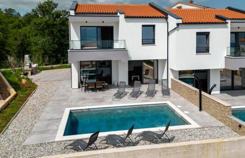 Villa Lavanda -semi-detached villa with a pool and a panoramic view, close to a sandy beach- by TRAVELER tourist agency Krk - Foto 41