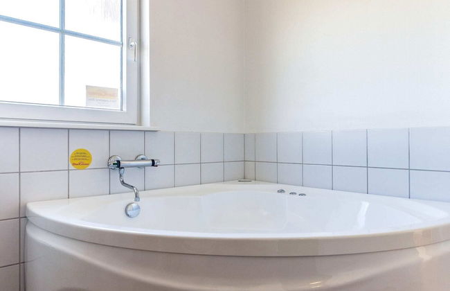 7 Person Holiday Home in Brenderup Fyn - Foto 3