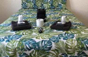 Crown Inn & Suites - Foto 5