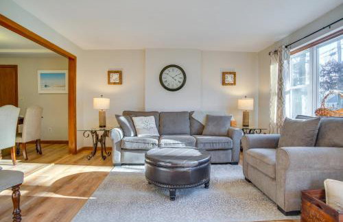 Golf and Unwind Family Home 2 Mi to Covells Beach! - Foto 7