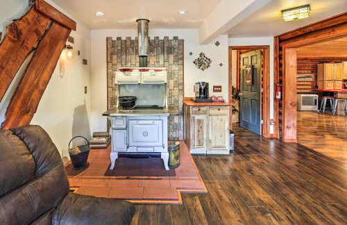 Lodge 88 - Steps to Weiner Lake with Dock and Boat! - Foto 7