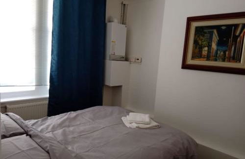 Lovely 1-bedroom flat within minutes from the beach! - Foto 5