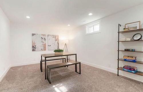 5-Bedrooms! Stylish and Modern Home, Pets Welcome! - Foto 6