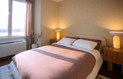 Modern Designer Stunning Hudson Views Corner Unit - Photo 13