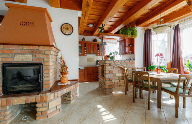 3 bedroom Apartment in Fonyód with garden and terrace - Photo 11